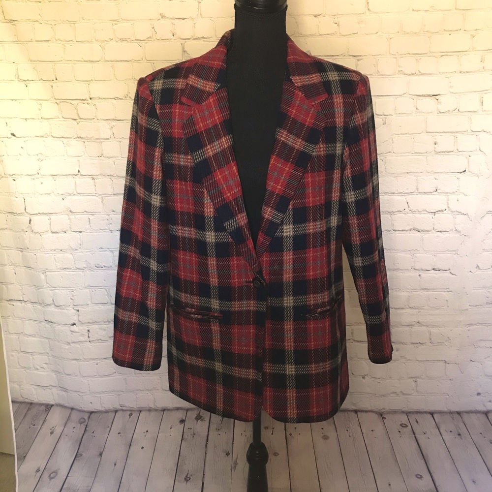Vtg Requirements womens red navy tan plaid blazer